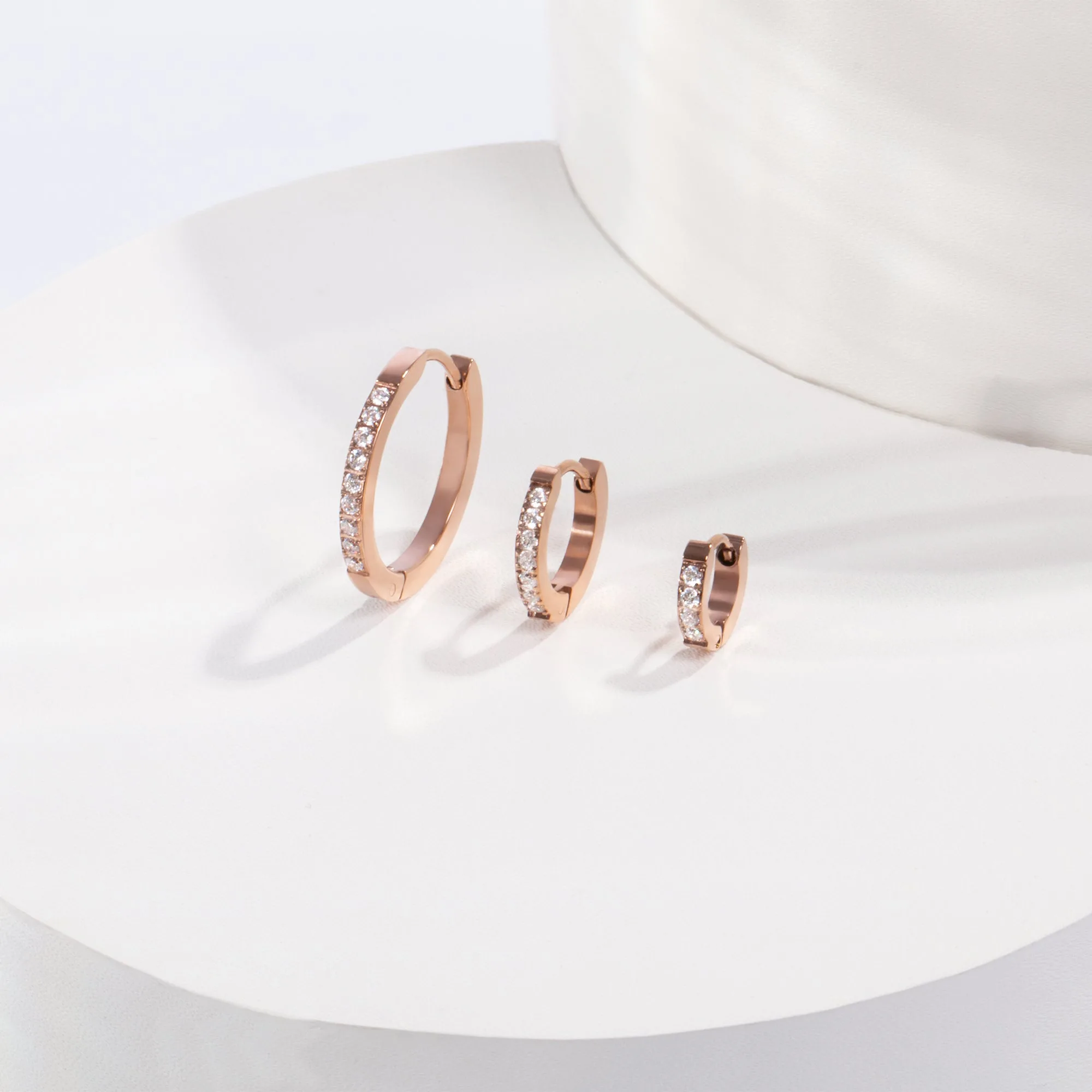 bijoux en argent petits huggie demi éternité